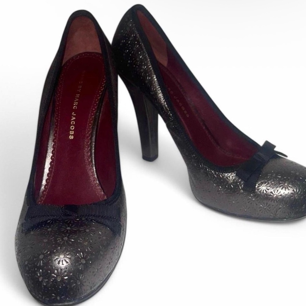 Marc Jacobs Metallic Black Embossed Heels